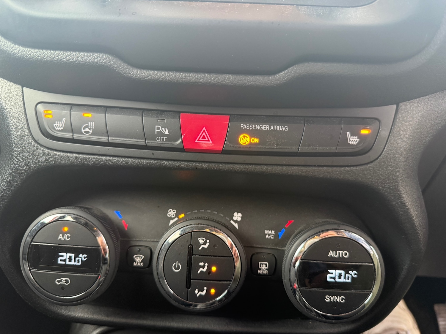 Used Jeep Renegade 2018 for sale - 77801912: Photo 16