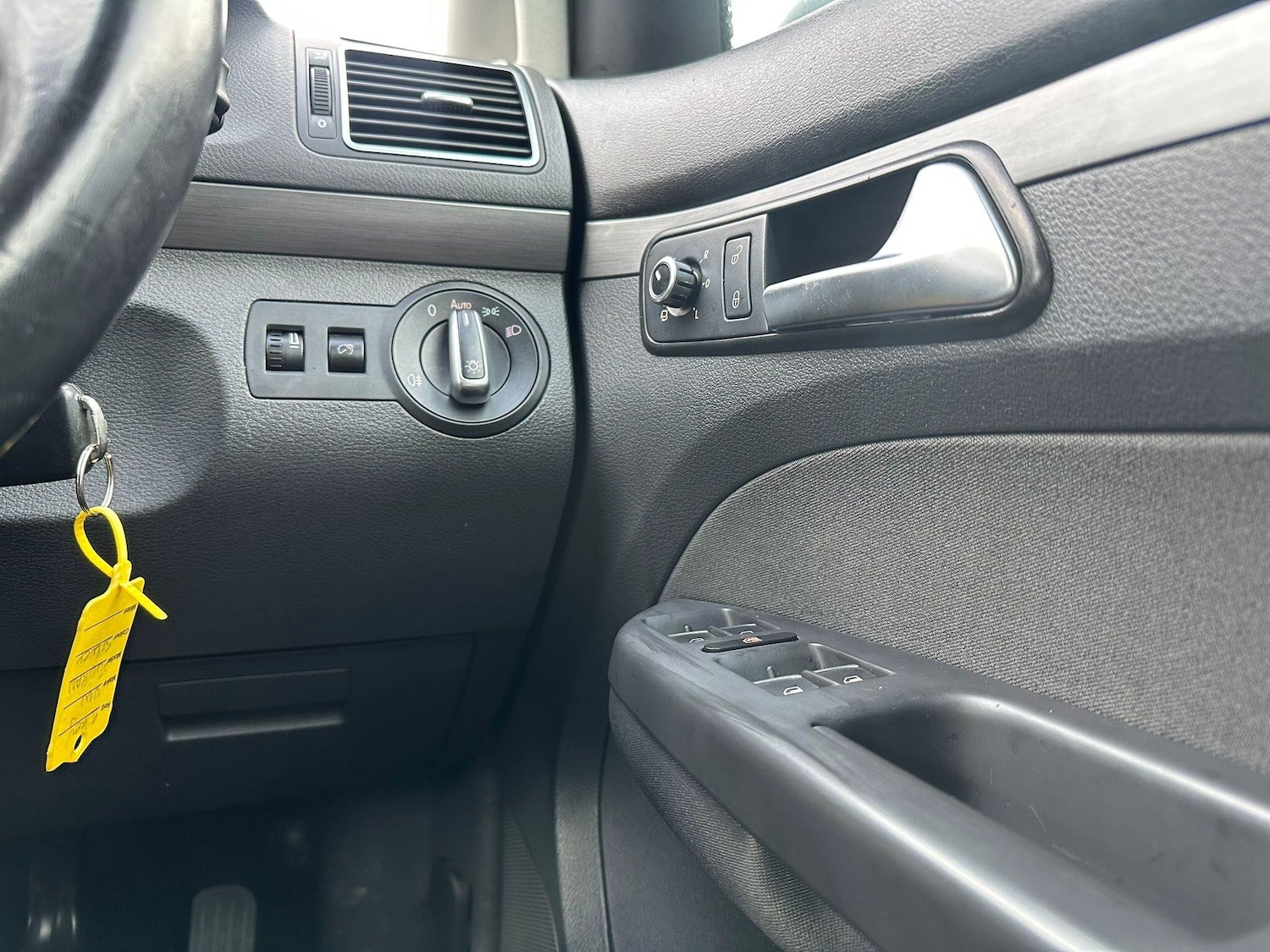 Used Volkswagen Touran for sale - 77704854: Photo 21