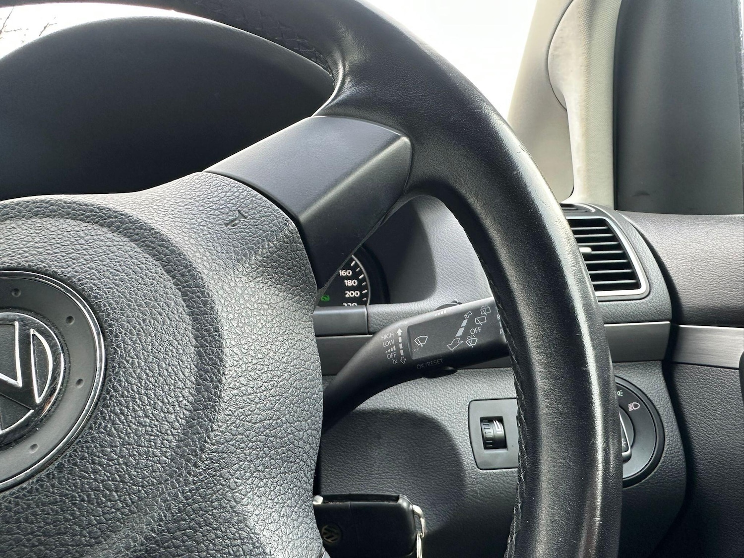 Used Volkswagen Touran for sale - 77704854: Photo 23