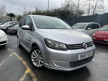 Used Volkswagen Touran 2015 for sale - 77704854: Photo