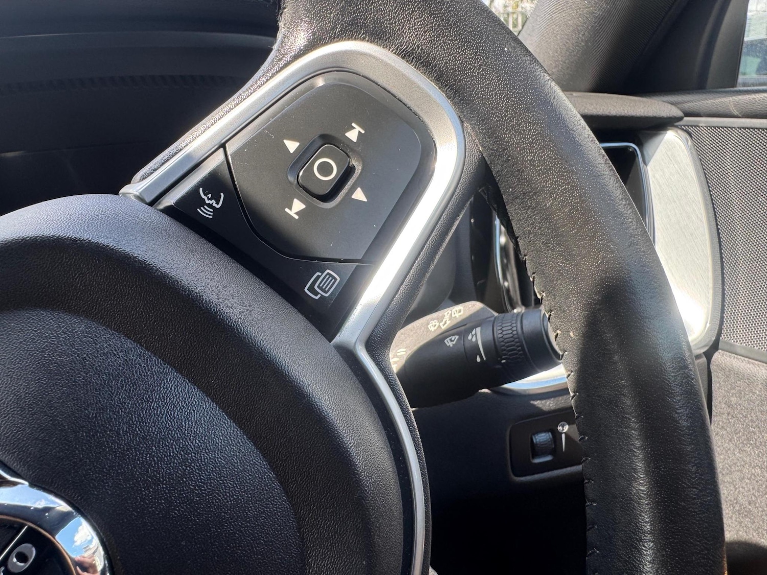 Used Volvo XC60 for sale - 78185127: Photo 10