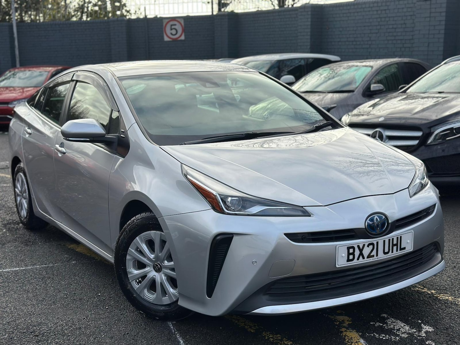 Used Toyota Prius 2025 for sale - 76522198: Photo 2