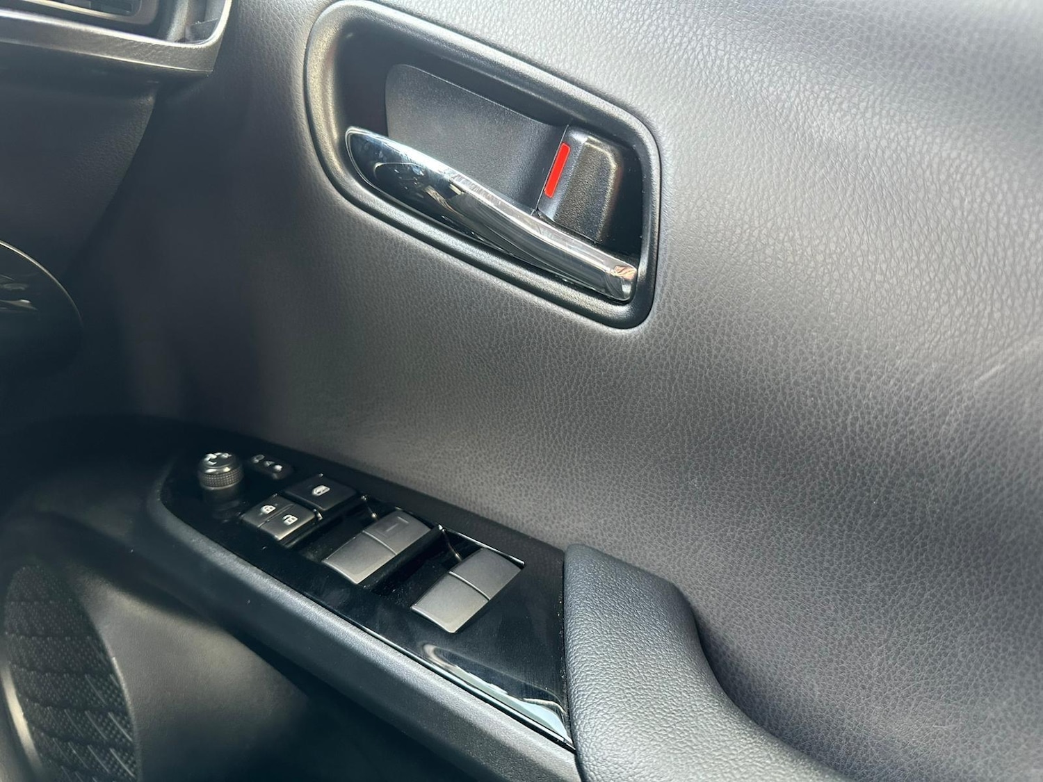 Used Toyota Prius 2025 for sale - 76522198: Photo 4