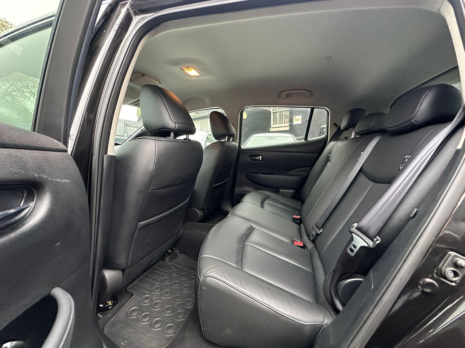 Used Nissan Leaf 2017 for sale - 76360831: Photo 15