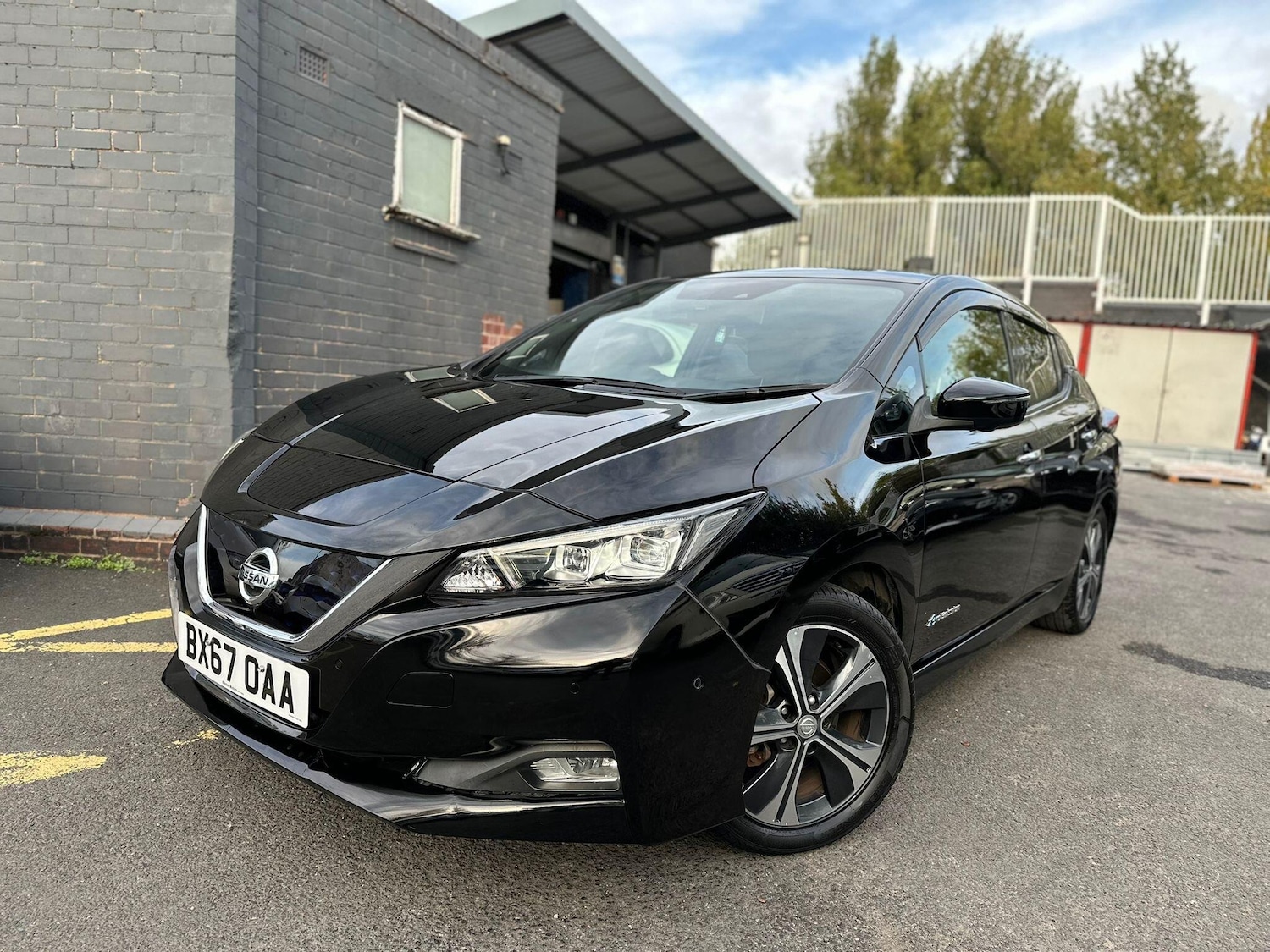 Used Nissan Leaf for sale - 77509952: Photo 2