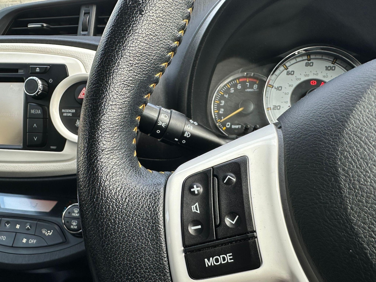 Used Toyota Yaris 2014 for sale - 76742826: Photo 12