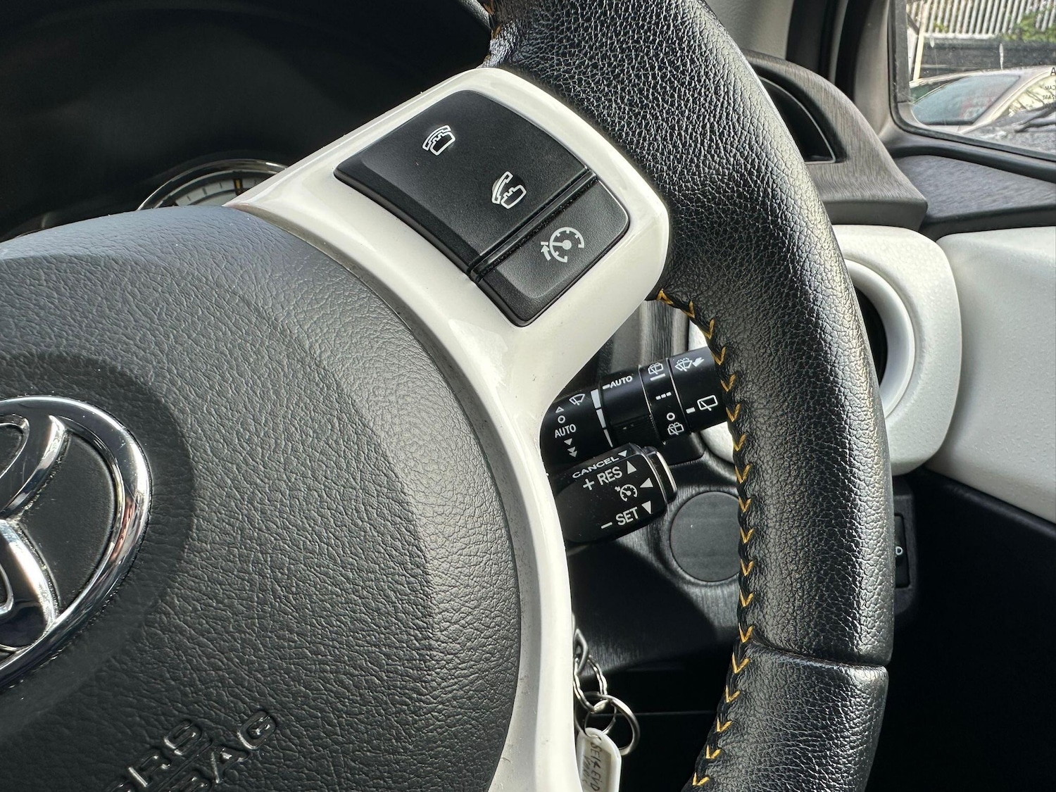 Used Toyota Yaris 2014 for sale - 76742826: Photo 13