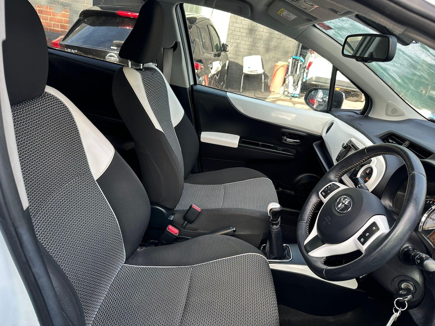 Used Toyota Yaris 2014 for sale - 76742826: Photo 20