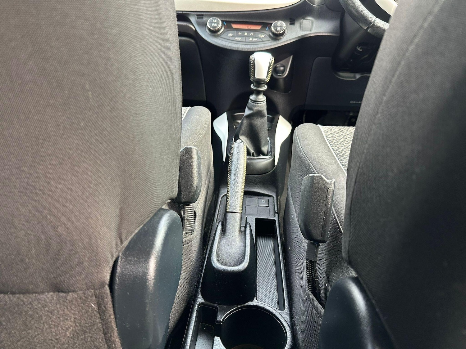 Used Toyota Yaris 2014 for sale - 76742826: Photo 21