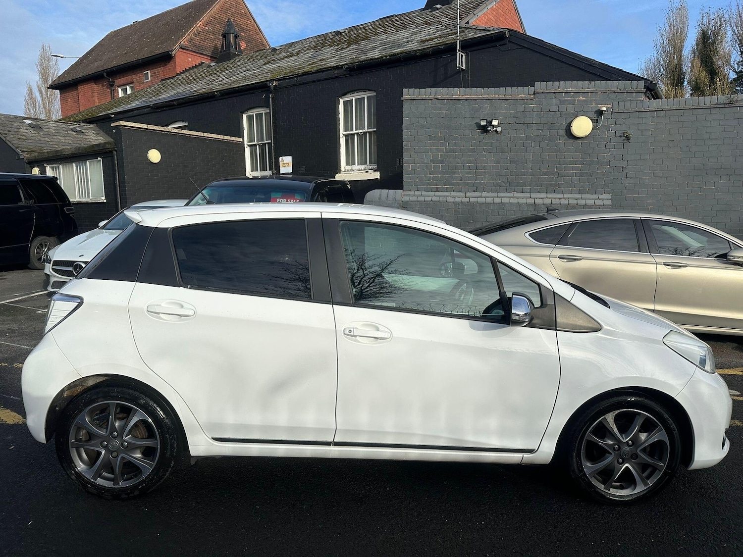 Used Toyota Yaris 2014 for sale - 76742826: Photo 3