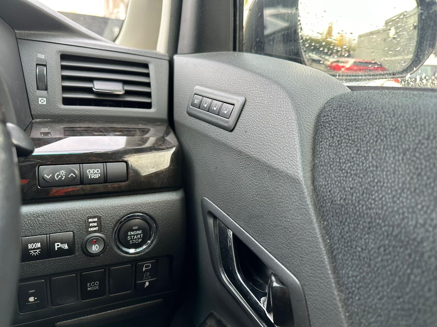 Used Toyota Vellfire 2025 for sale - 76408475: Photo 5