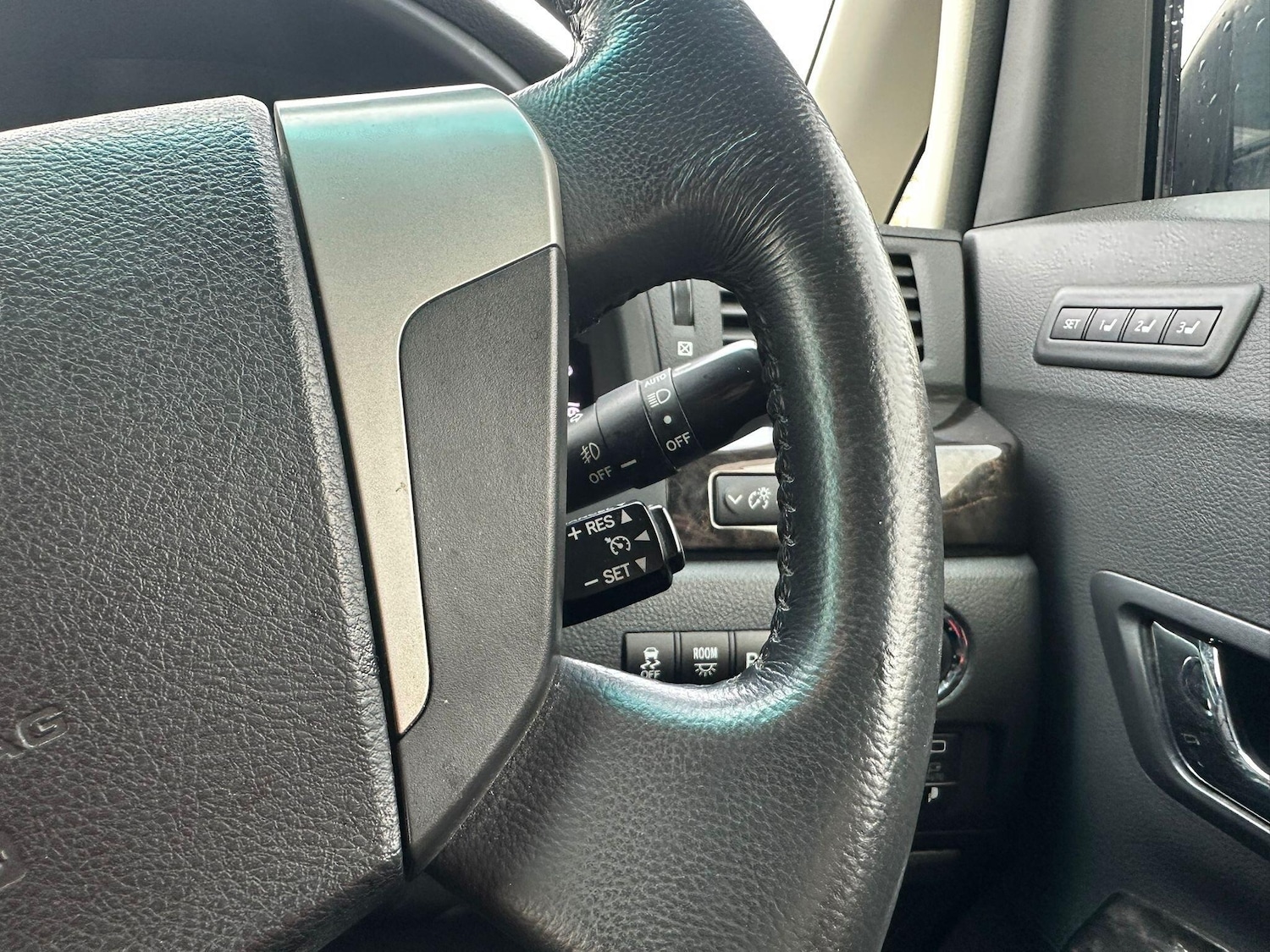 Used Toyota Vellfire 2025 for sale - 76408475: Photo 8