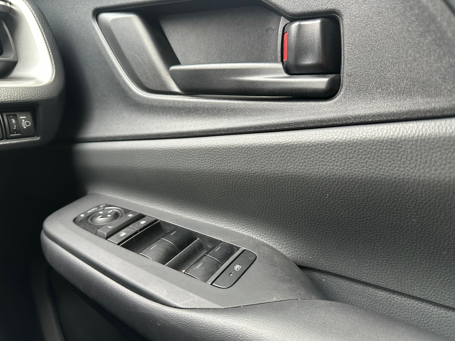 Used Toyota Prius for sale - 76912732: Photo 8