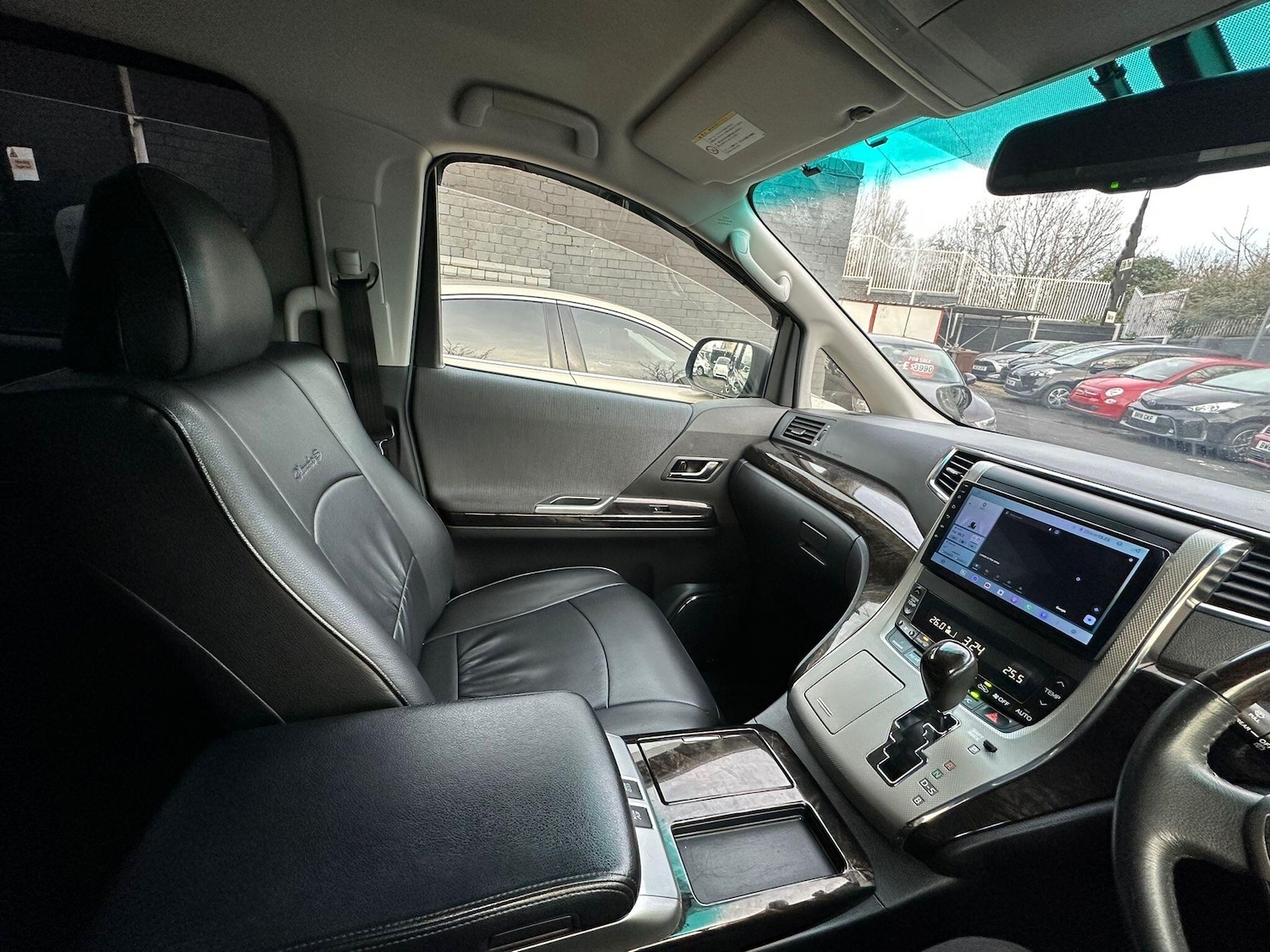 Used Toyota Alphard 2024 for sale - 78115268: Photo 15