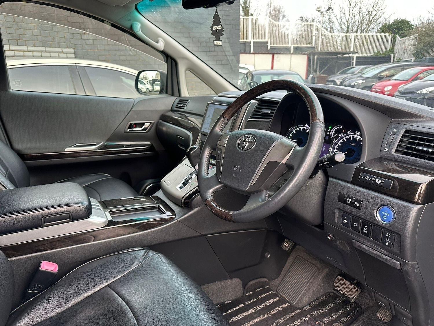 Used Toyota Alphard 2024 for sale - 78115268: Photo 18