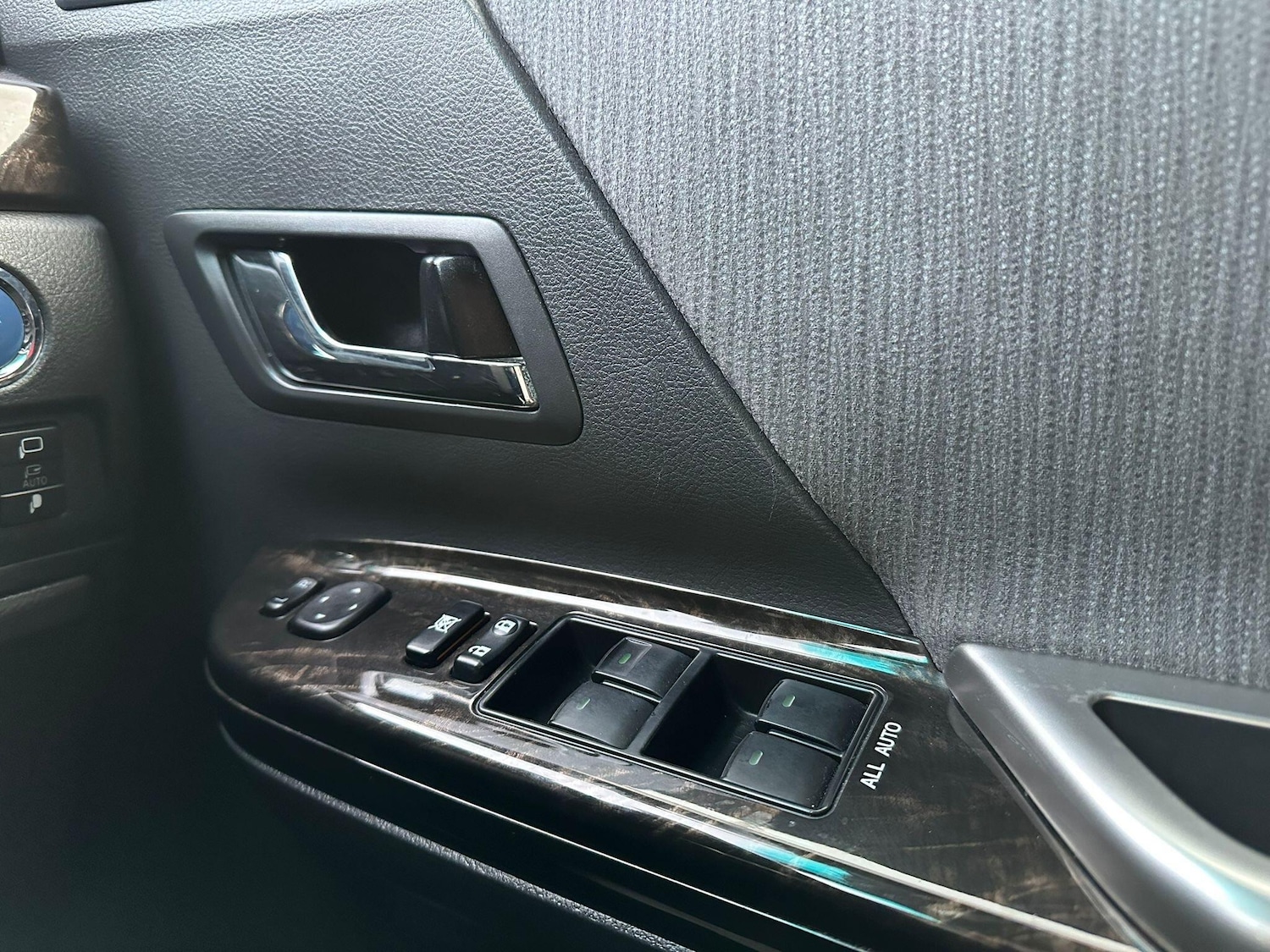 Used Toyota Alphard 2024 for sale - 78115268: Photo 9