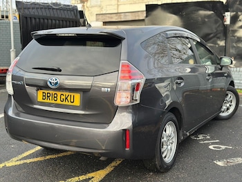 Used Toyota Prius+ 2018 for sale - 76511934: Photo