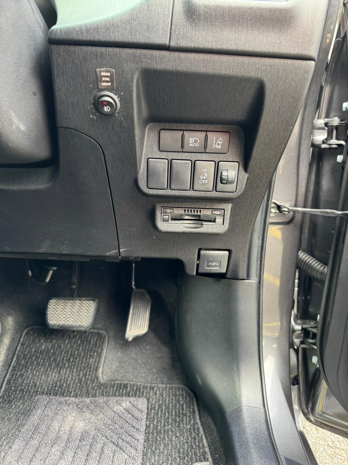 Used Toyota Prius+ 2025 for sale - 76511934: Photo 7