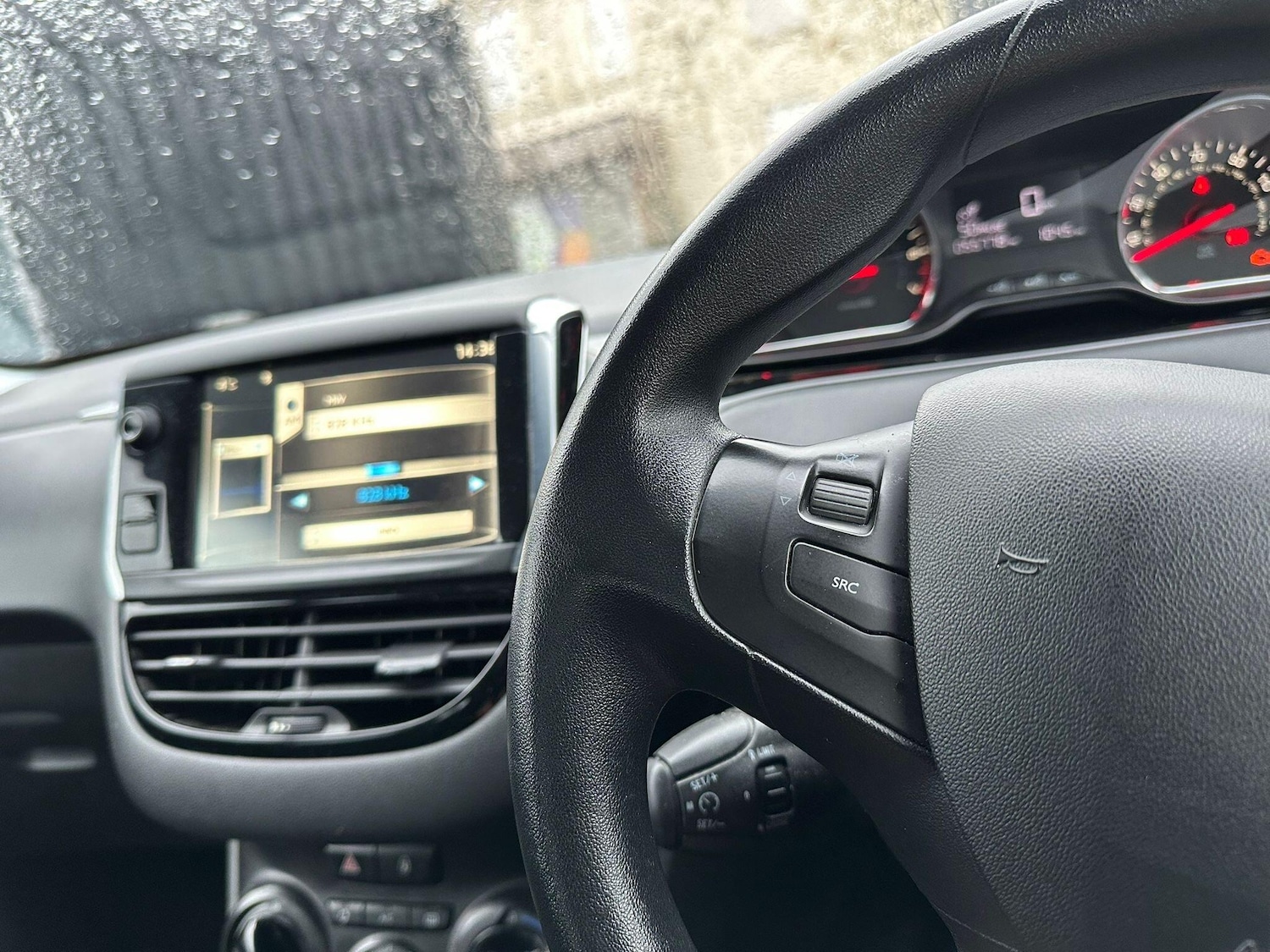 Used Peugeot 208 2014 for sale - 77559535: Photo 11