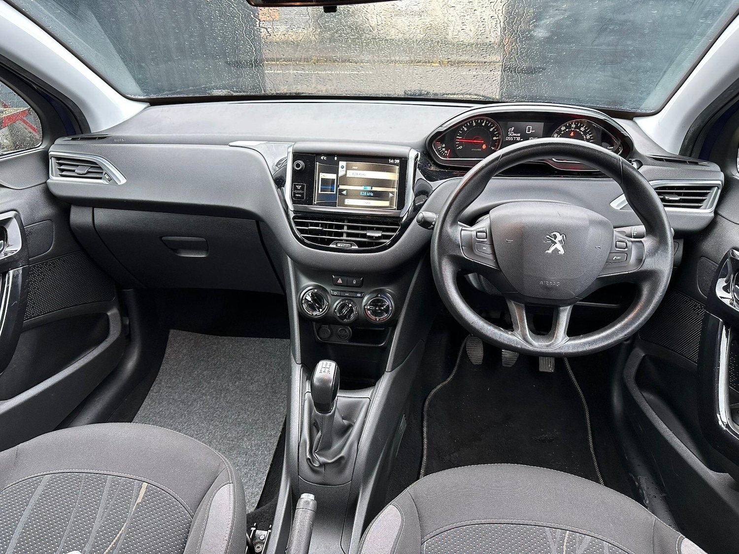 Used Peugeot 208 2014 for sale - 77559535: Photo 18