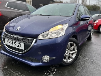 Used Peugeot 208 2014 for sale - 77559535: Photo