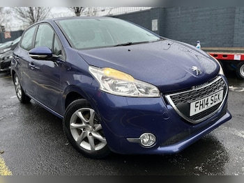 Used Peugeot 208 2014 for sale - 77559535: Photo