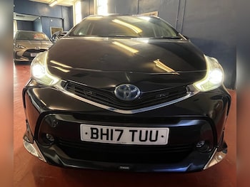 Used Toyota Prius+ 2017 for sale - 77559112: Photo