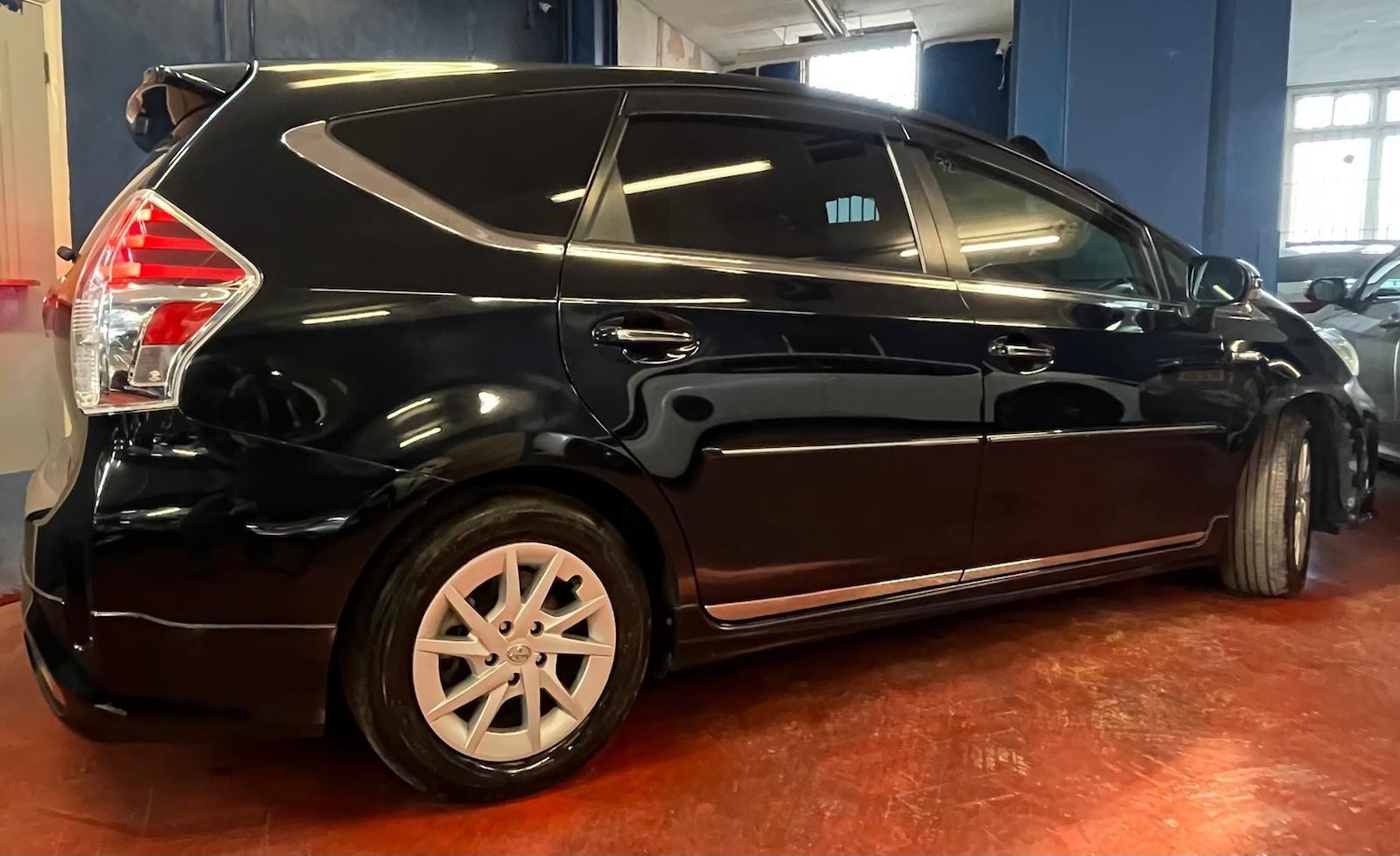 Used Toyota Prius+ for sale - 77559112: Photo 3