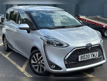 Used Toyota Sienta 2025 for sale - 75298078: Photo