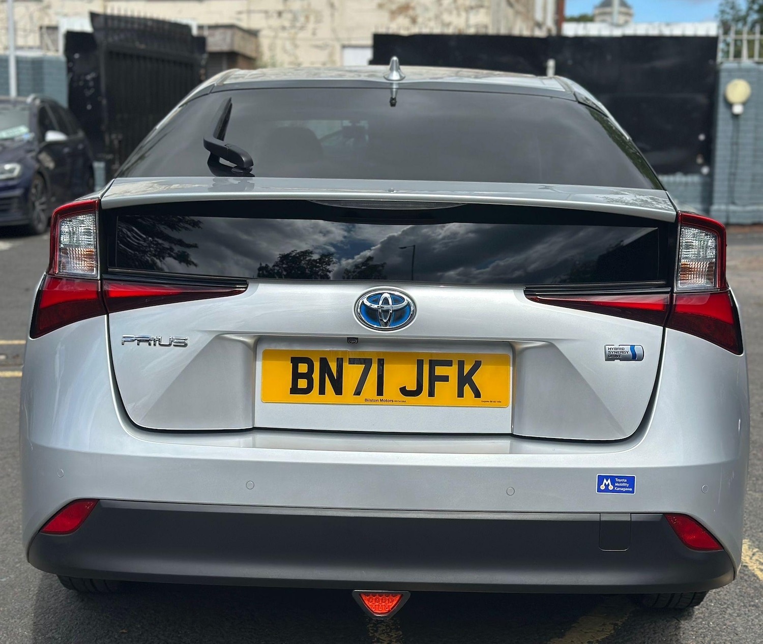 Used Toyota Prius for sale - 76476431: Photo 2