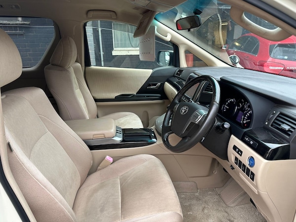 Used Toyota Alphard 2024 for sale - 76282941: Photo 16