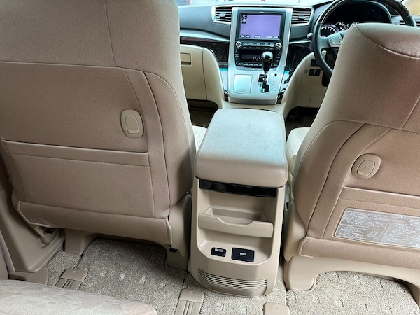 Used Toyota Alphard 2024 for sale - 76282941: Photo 19