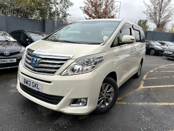 Used Toyota Alphard 2024 for sale - 76282941: Photo 2
