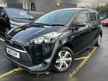 Used Toyota Sienta 2025 for sale - 78649213: Photo