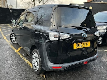 Used Toyota Sienta 2025 for sale - 78649213: Photo