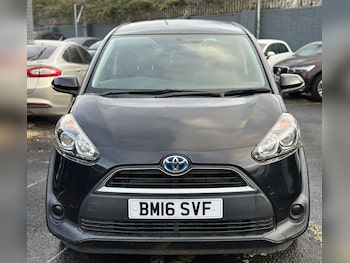 Used Toyota Sienta 2025 for sale - 78649213: Photo