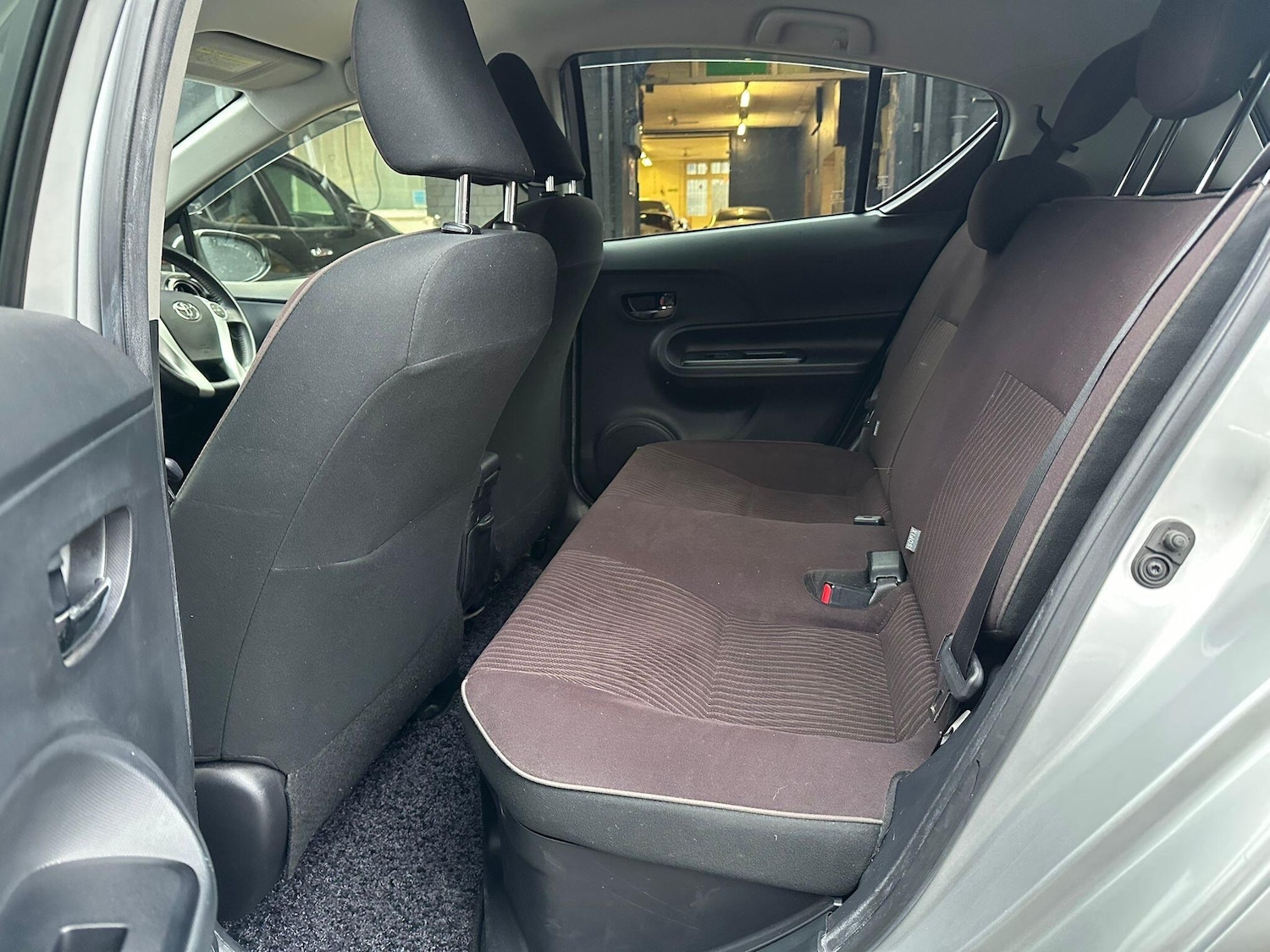 Used Toyota Aqua 2026 for sale - 77163281: Photo 4