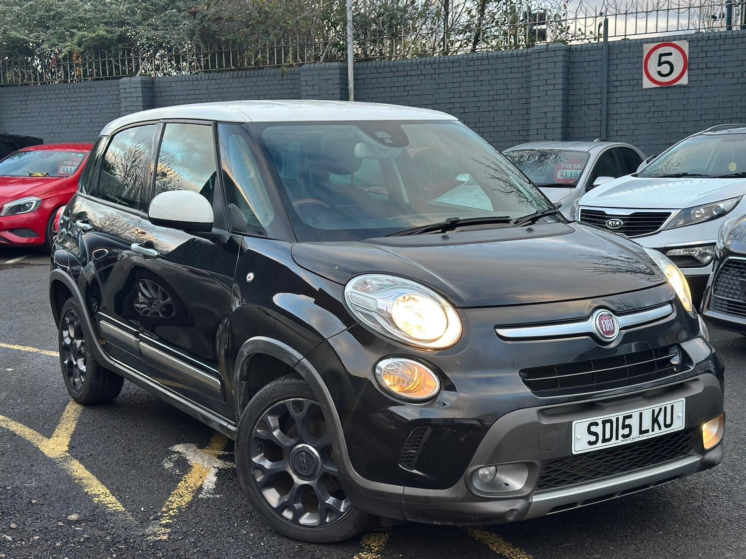 Used Fiat 500L 2015 for sale - 76742813: Photo 2