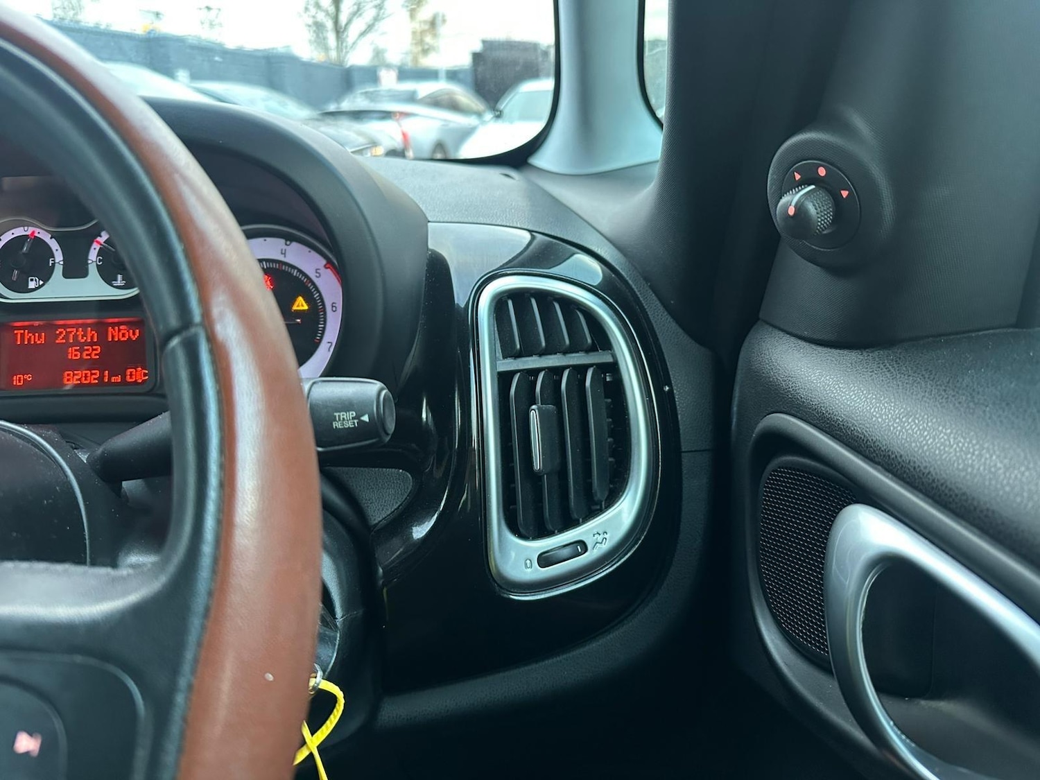 Used Fiat 500L 2015 for sale - 76742813: Photo 9