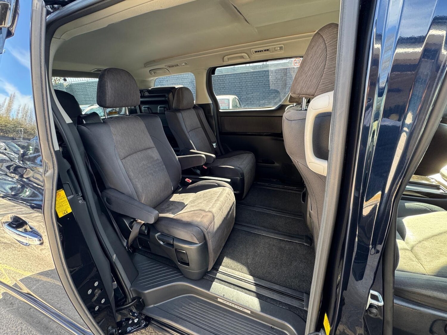 Used Toyota Alphard 2023 for sale - 78156815: Photo 18