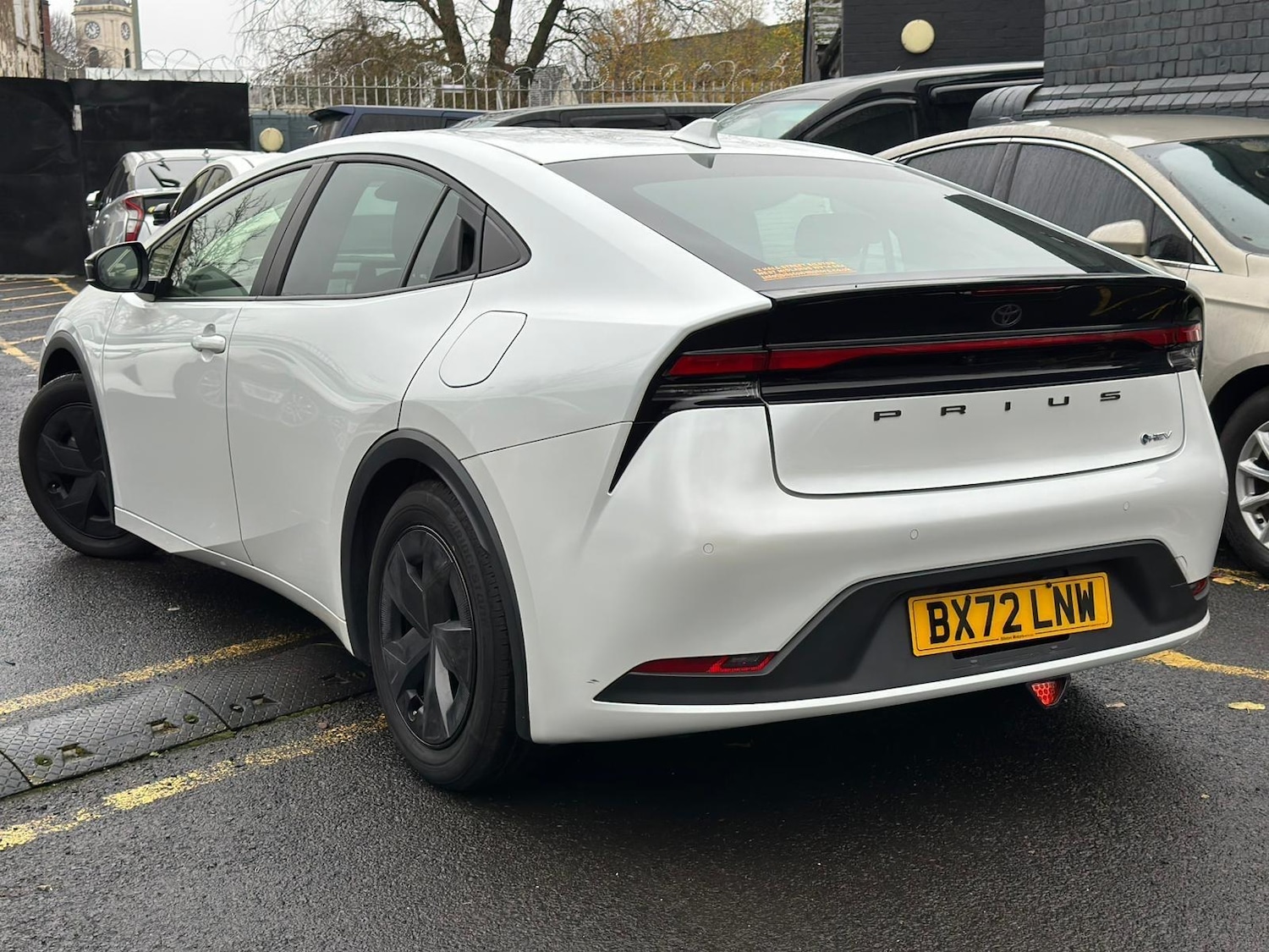 Used Toyota Prius 2025 for sale - 76912700: Photo 2