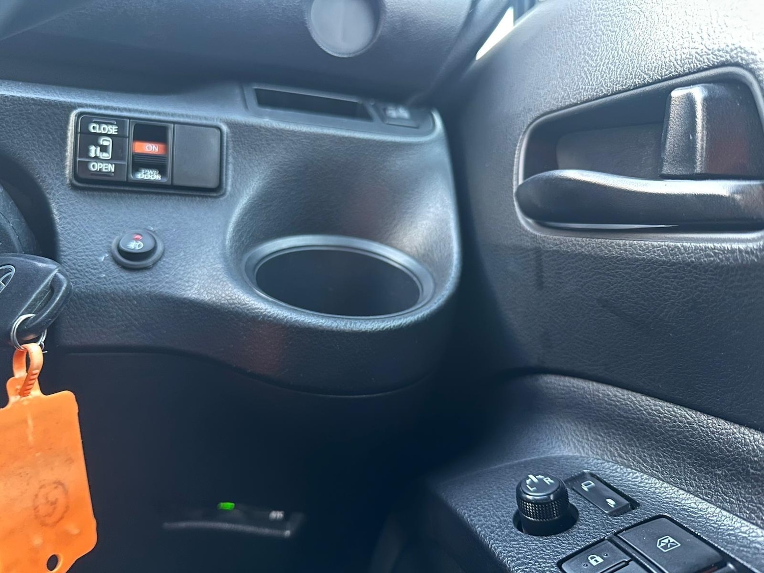 Used Toyota Sienta 2025 for sale - 77084401: Photo 10