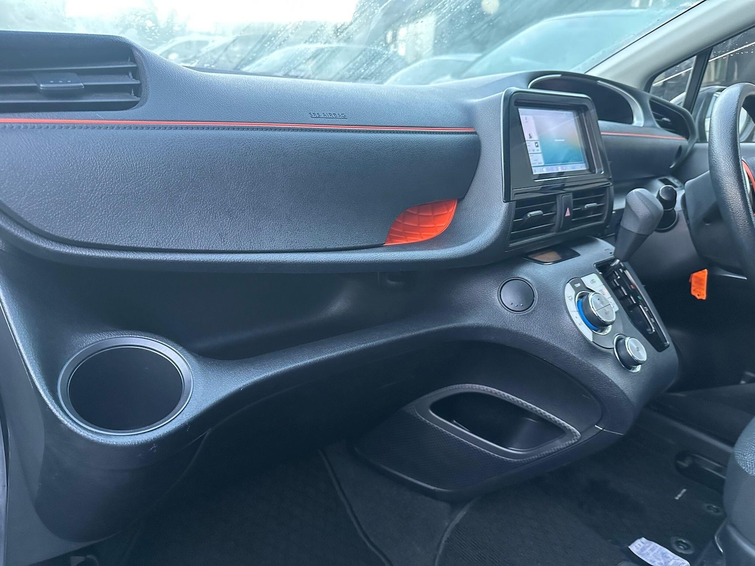 Used Toyota Sienta 2025 for sale - 77084401: Photo 14