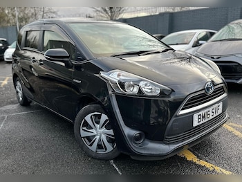 Used Toyota Sienta 2025 for sale - 77084401: Photo