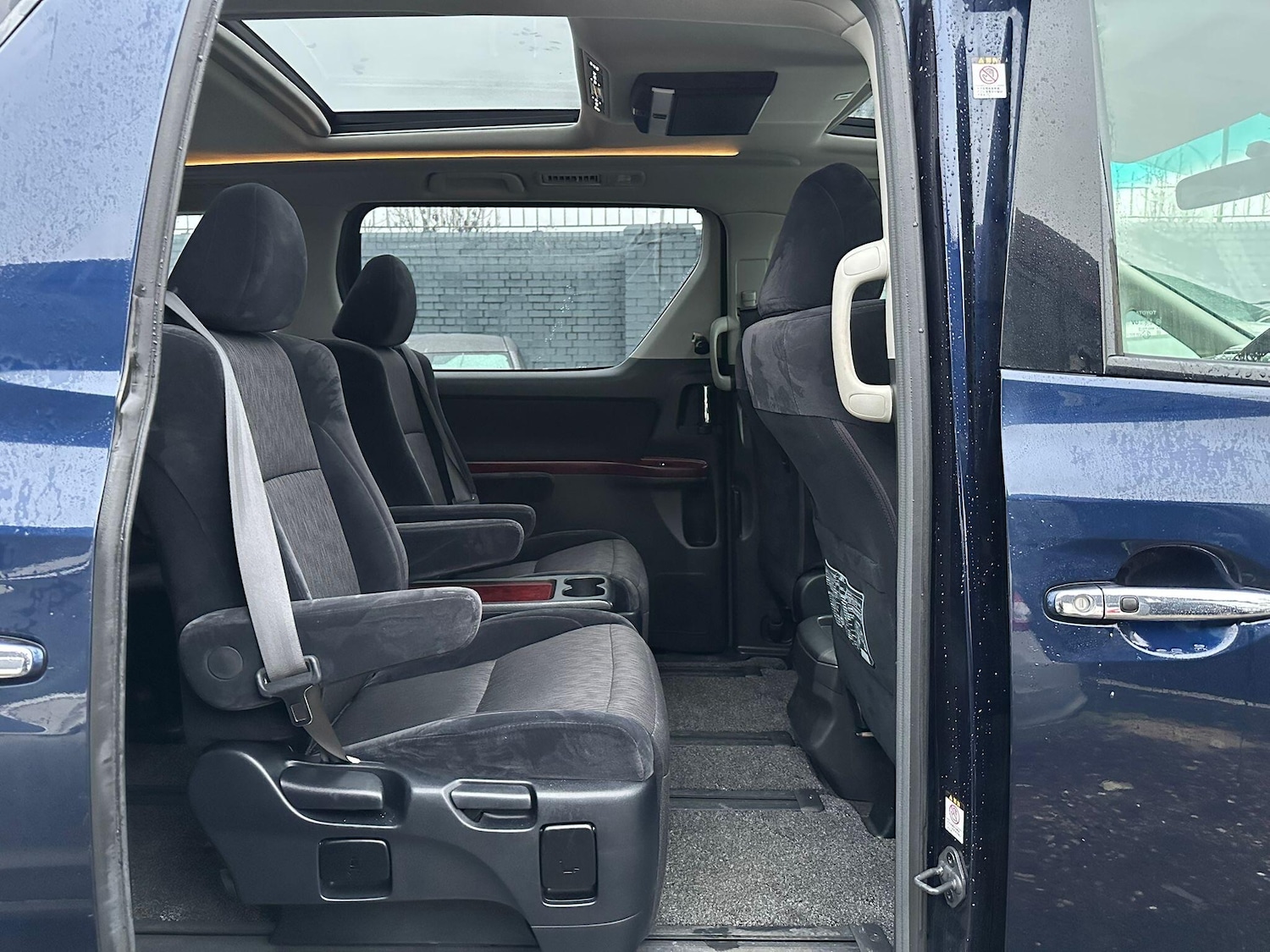 Used Toyota Alphard 2025 for sale - 76607114: Photo 18