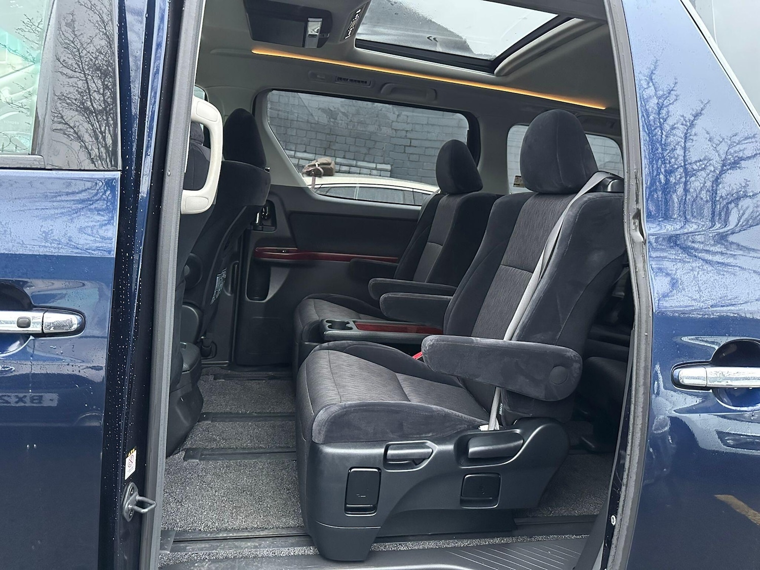 Used Toyota Alphard 2025 for sale - 76607114: Photo 21