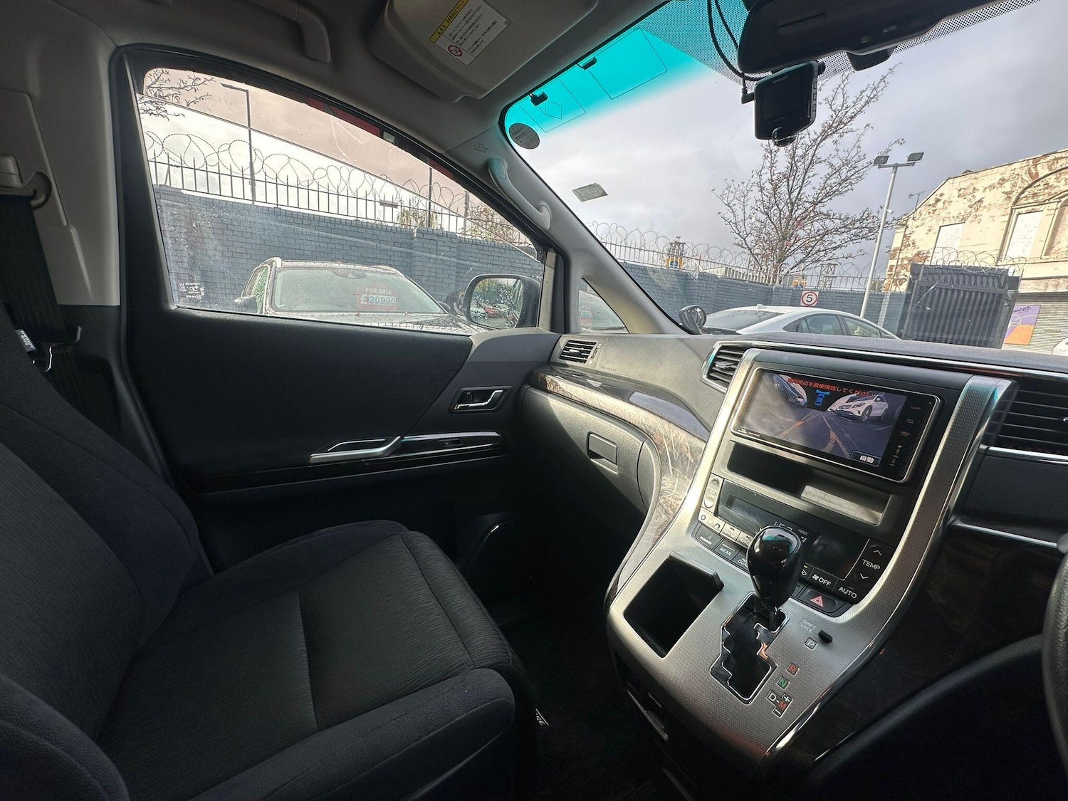 Used Toyota Vellfire 2025 for sale - 76994595: Photo 17