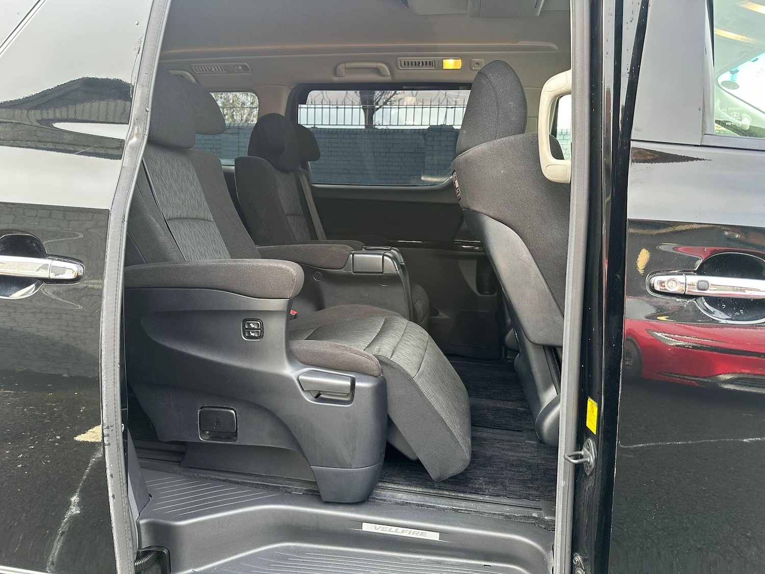 Used Toyota Vellfire 2025 for sale - 76994595: Photo 20