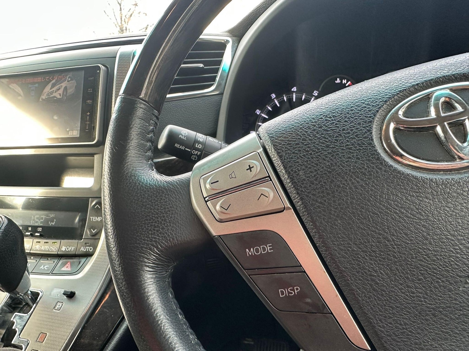 Used Toyota Vellfire 2025 for sale - 76994595: Photo 9