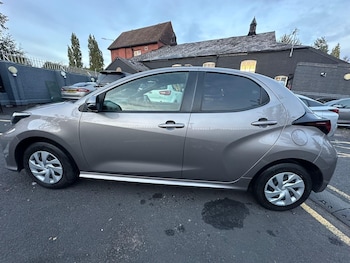 Used Toyota Yaris 2021 for sale - 76476436: Photo